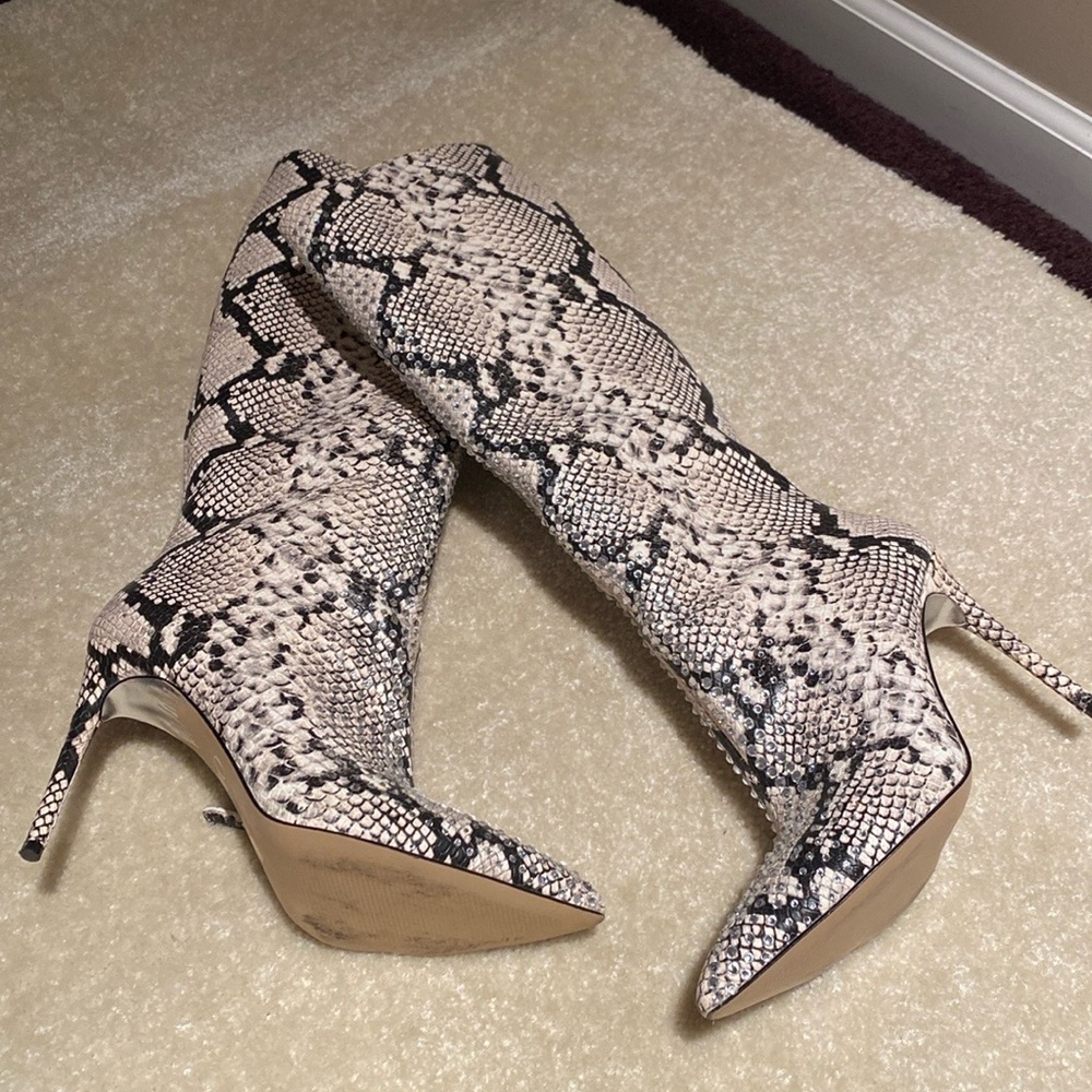 Jennifer Lopez snake boot, with crystal embellishment